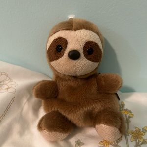 Cute sloth palm pals